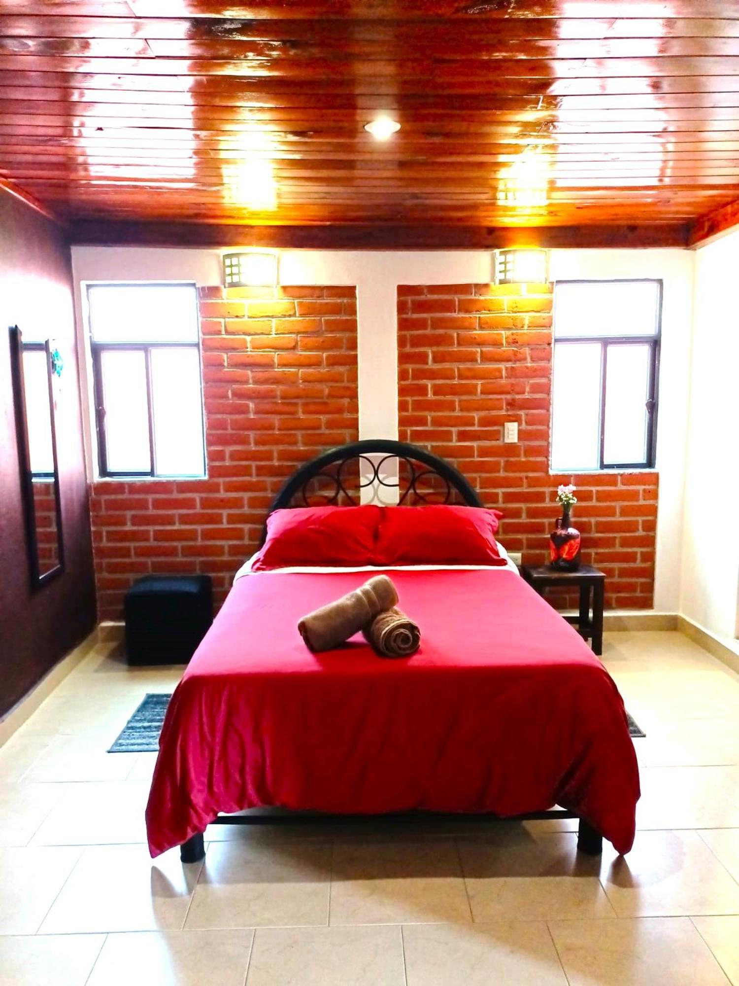 מלון San Cristóbal de Las Casas Casa Flor De Vida מראה חיצוני תמונה